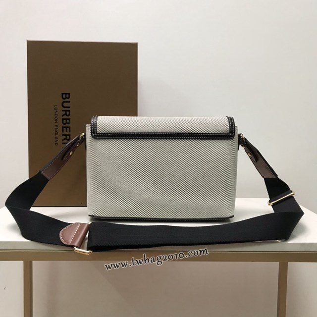 Burberry專門店新款背斜女包 巴寶莉經典帆布配皮翻蓋女士肩背包 yxb1504